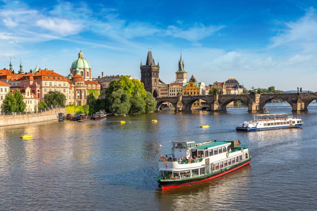 Prag, panorama, Karlov most.