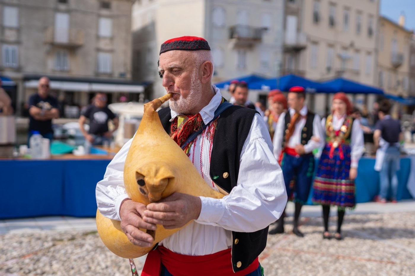 Proljeće na Cresu. Meh Cres.