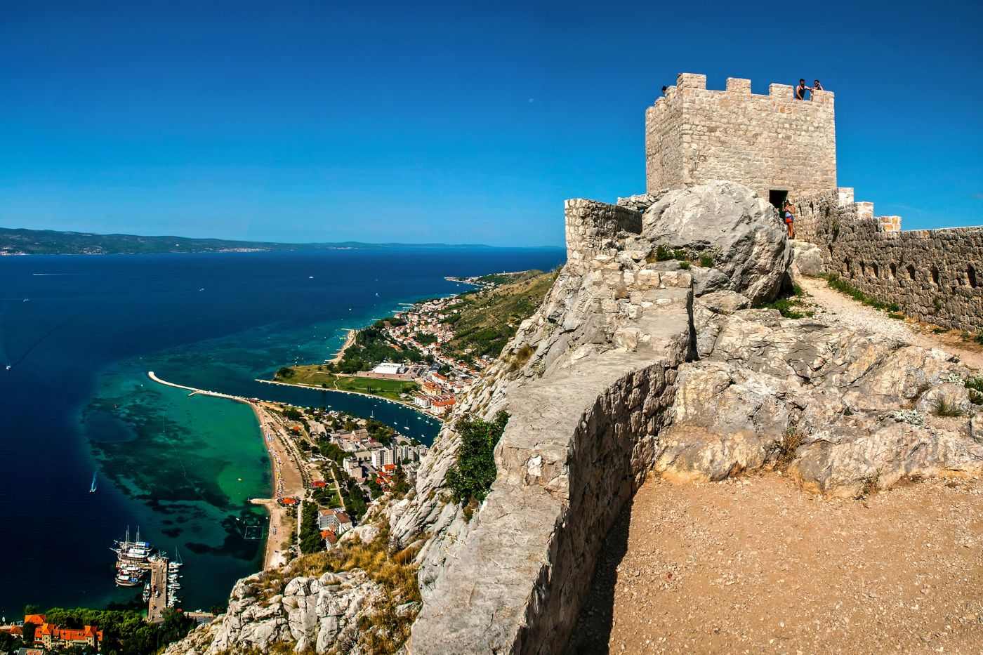 Omiš atrakcije. Fortica.