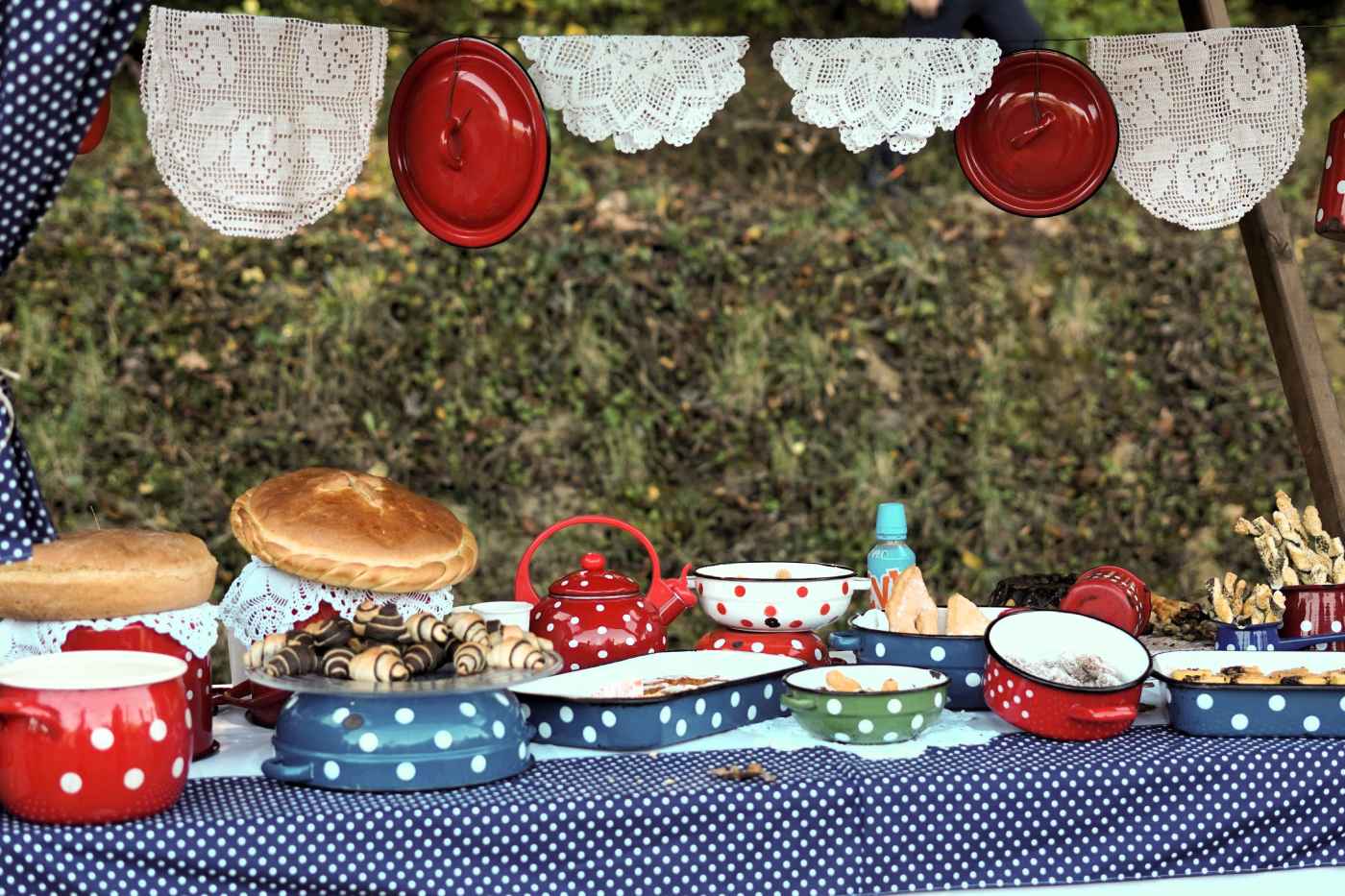 Velikogrđevačka komušana. Druženje uz glazbu, pečenjake i tradicionalna jela.