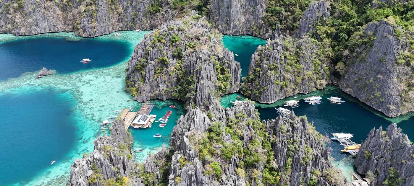 Filipini. Twin lagoon.
