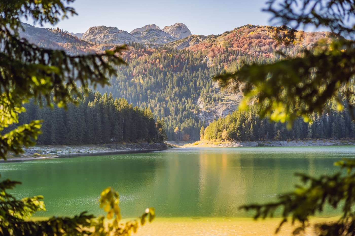 Crno jezero.