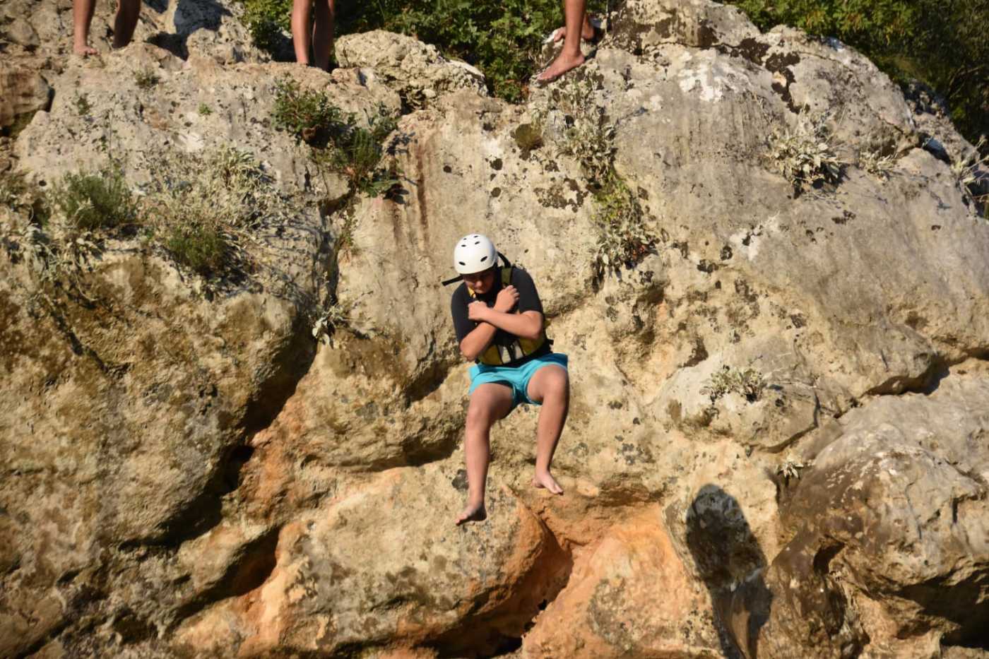 Obiteljski rafting rijekom Cetinom.