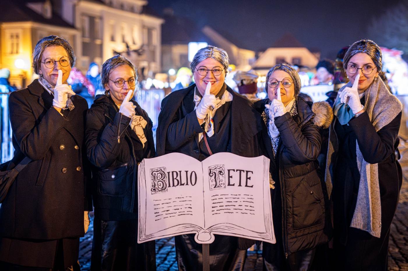 Sudionici u maštovitim maskama